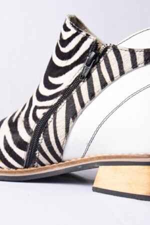 Botín de cueros combinados